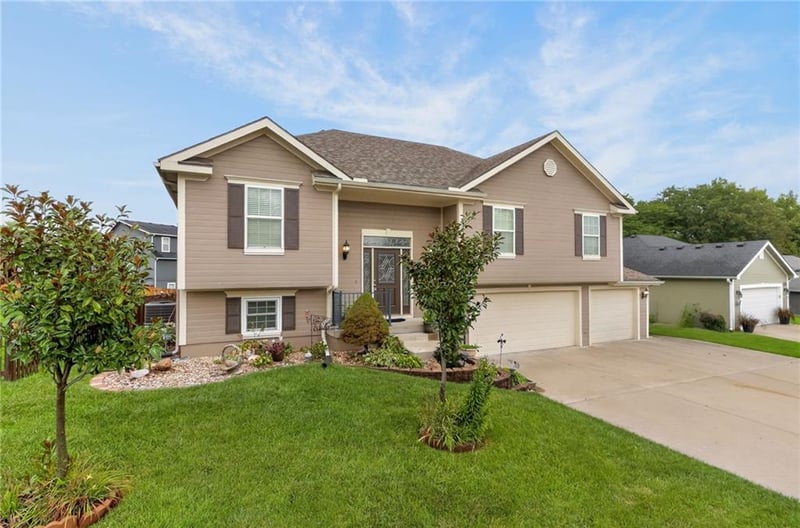 1714 Brooke Ct, Kearney, MO 64060