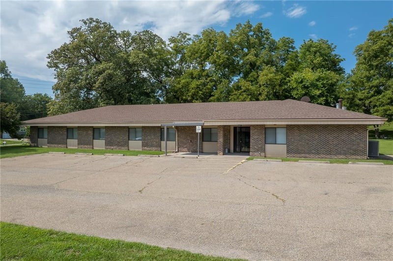 3919 Messanie St, St Joseph, MO 64506