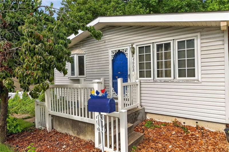 5902 N Garfield Ave, Kansas City, MO 64118