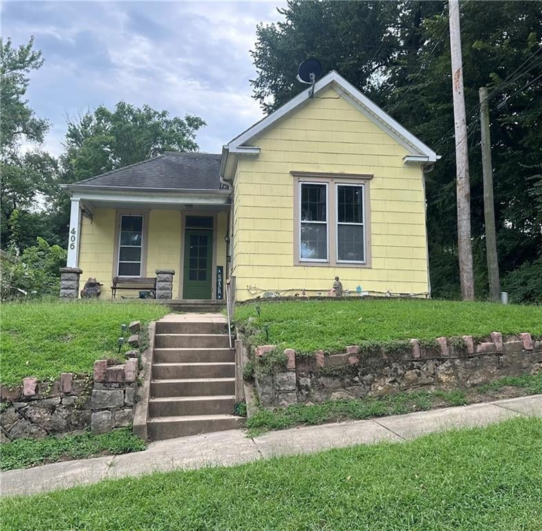 406 W Poulin St, St Joseph, MO 64501