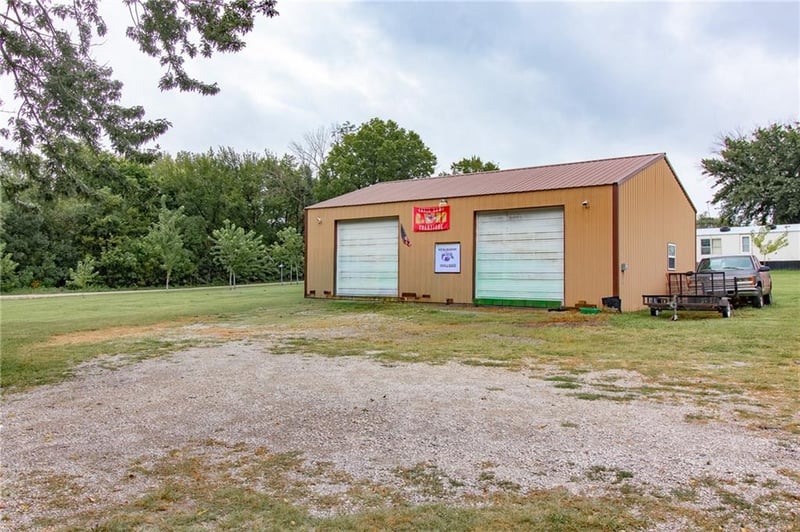 125 NE 641st Rd, Knob Noster, MO 65336