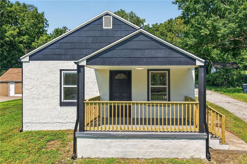 2904 NE Parvin Rd, Kansas City, MO 64117