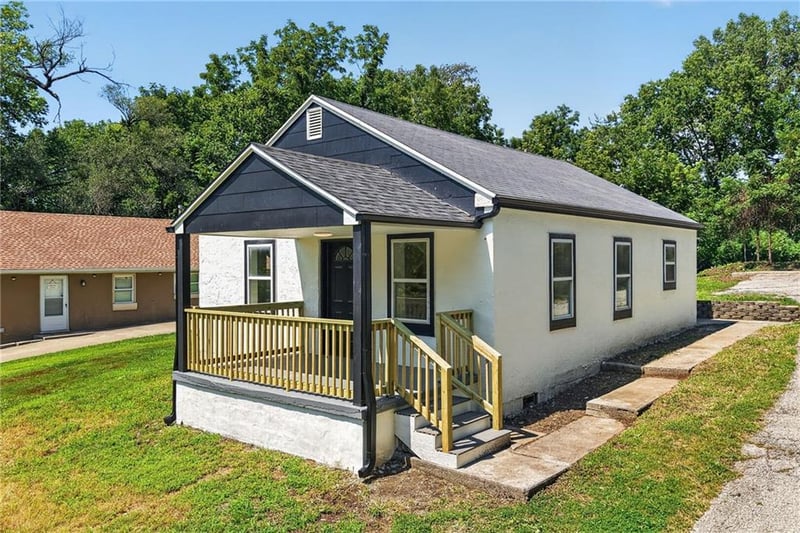 2904 NE Parvin Rd, Kansas City, MO 64117