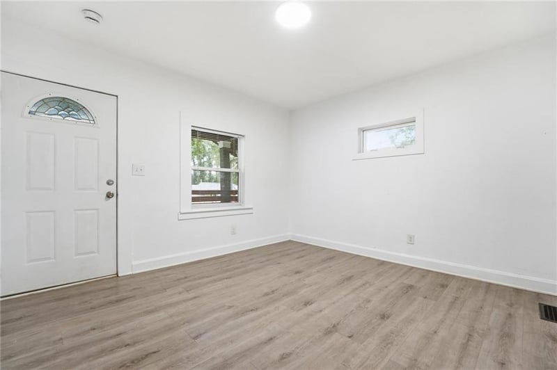 8412 Flora Ave, Kansas City, MO 64131