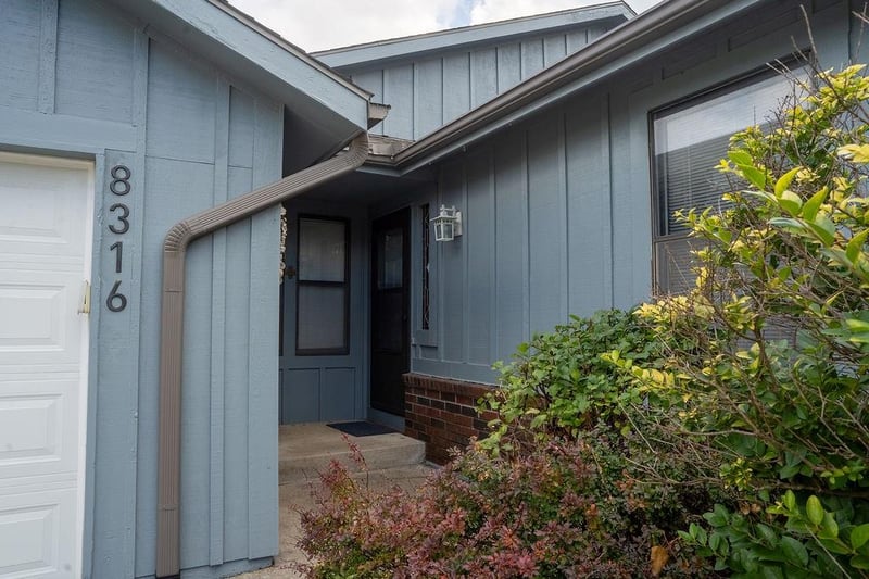 8316 N Virginia Ave, Kansas City, MO 64118