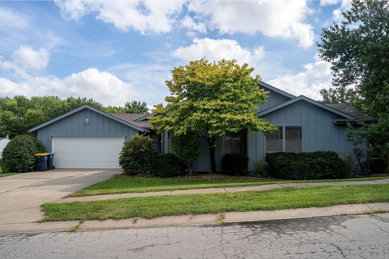 8316 N Virginia Ave, Kansas City, MO 64118