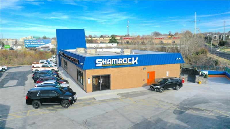 7899 Frontage Rd, Overland Park, KS 66204