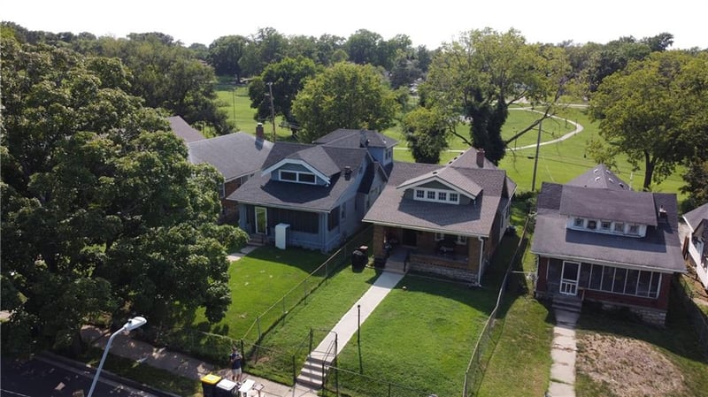 5126 Olive St, Kansas City, MO 64130