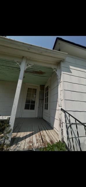 413 Maple Ave, Smithville, MO 64089