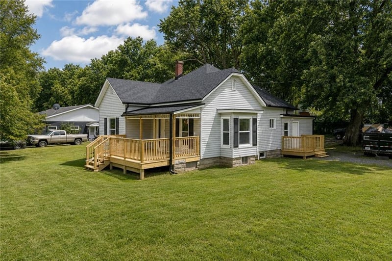 300 Maple St, Lathrop, MO 64465