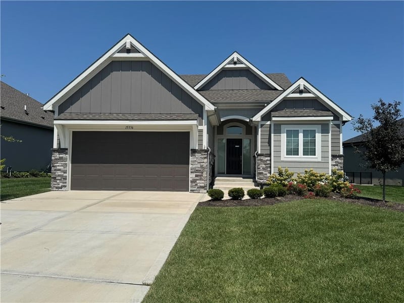 15336 W 173rd Ter, Olathe, KS 66062
