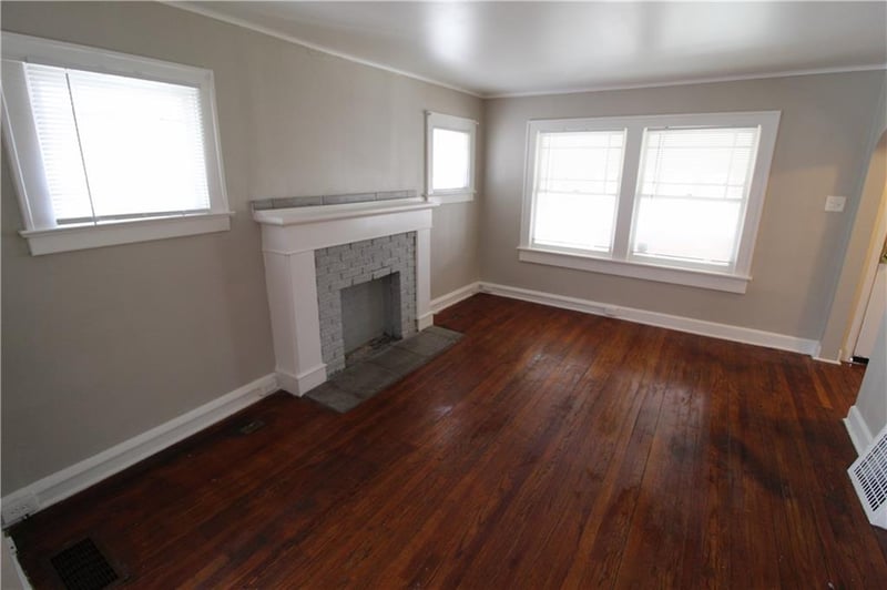5607 Virginia Ave, Kansas City, MO 64110