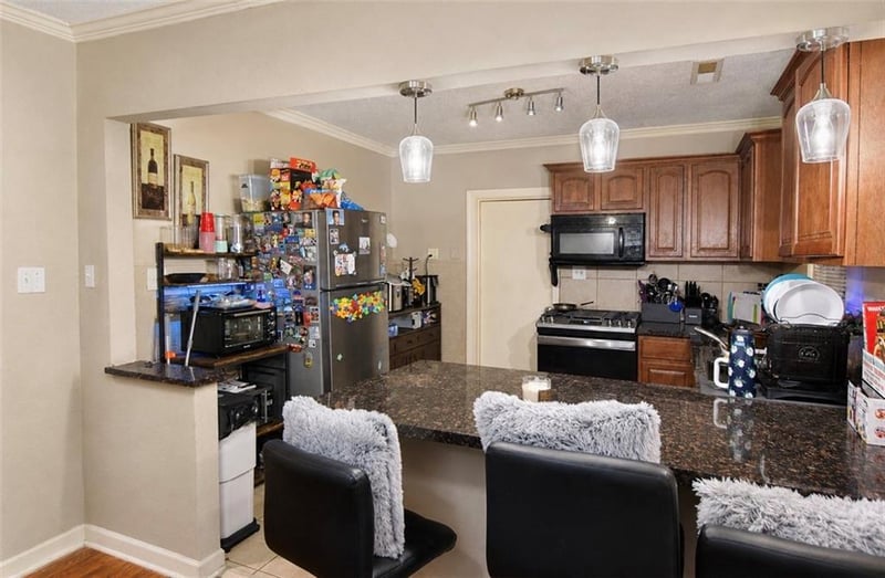 4941 Shawnee Dr, Kansas City, KS 66106