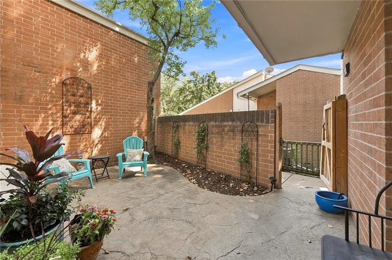 6244 Rosewood St, Mission, KS 66205