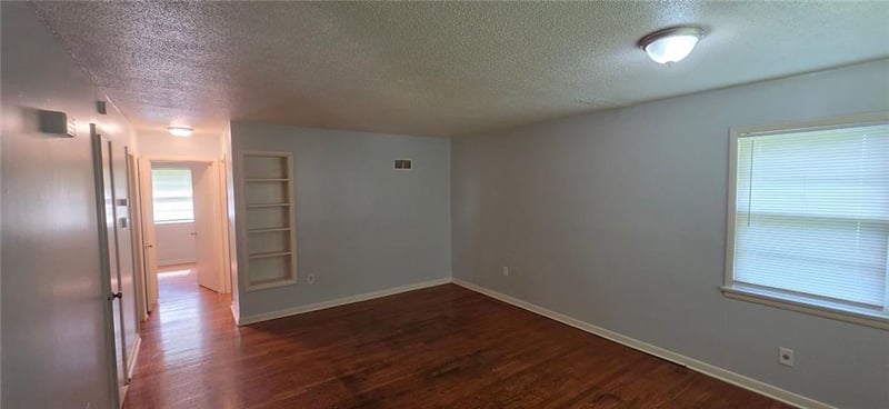 509 SE Browning Ave, Lee's Summit, MO 64063