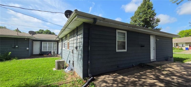 509 SE Browning Ave, Lee's Summit, MO 64063