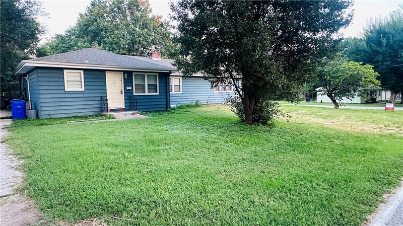 509 SE Browning Ave, Lee's Summit, MO 64063
