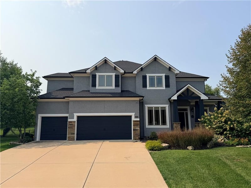 16805 Bluejacket St, Overland Park, KS 66221