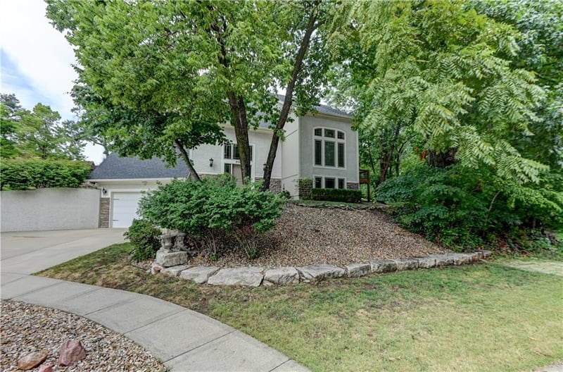 4108 NW 73rd St, Kansas City, MO 64151