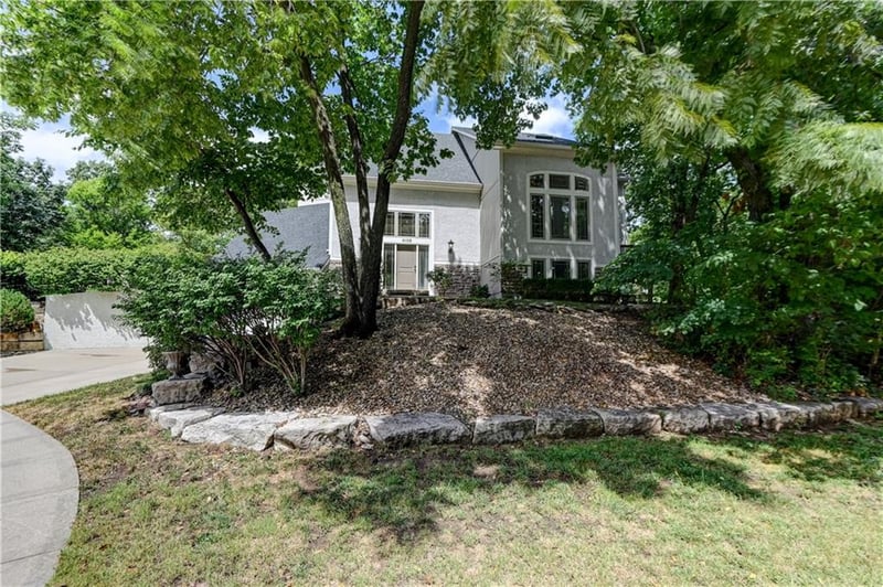 4108 NW 73rd St, Kansas City, MO 64151