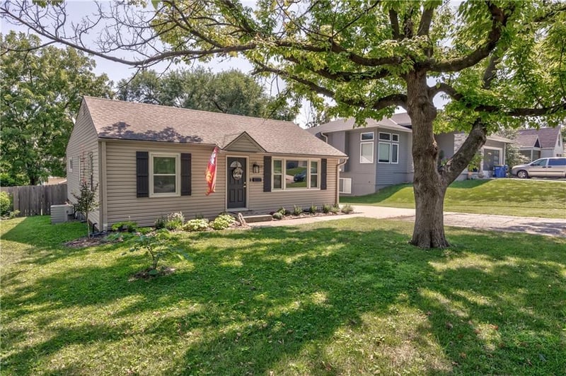 5531 Reeds Rd, Mission, KS 66202