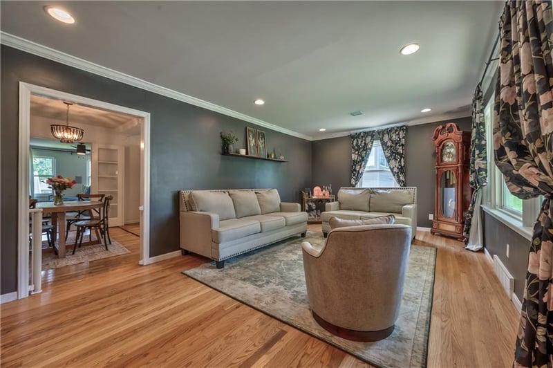 5531 Reeds Rd, Mission, KS 66202