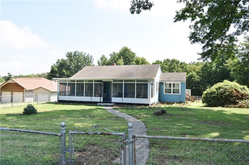 3715 N River Blvd, Independence, MO 64050