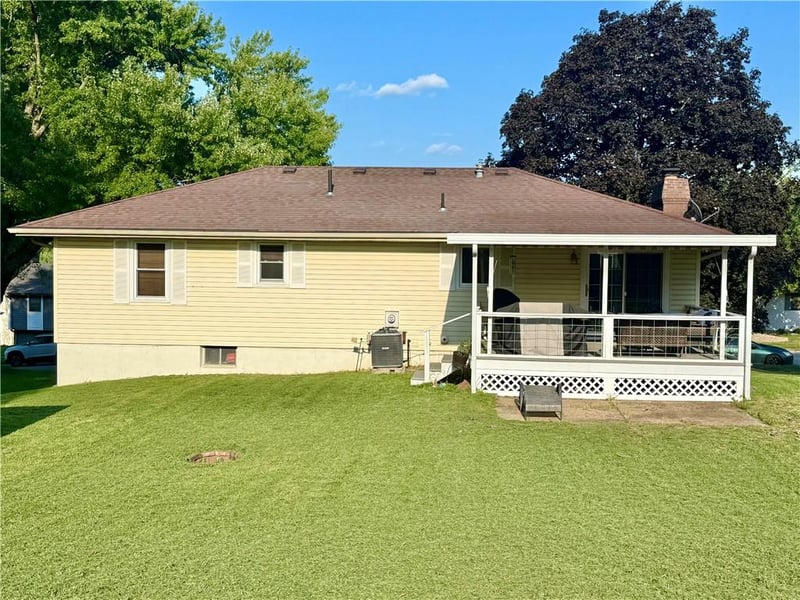 6106 N 25th Street Ter, St Joseph, MO 64505