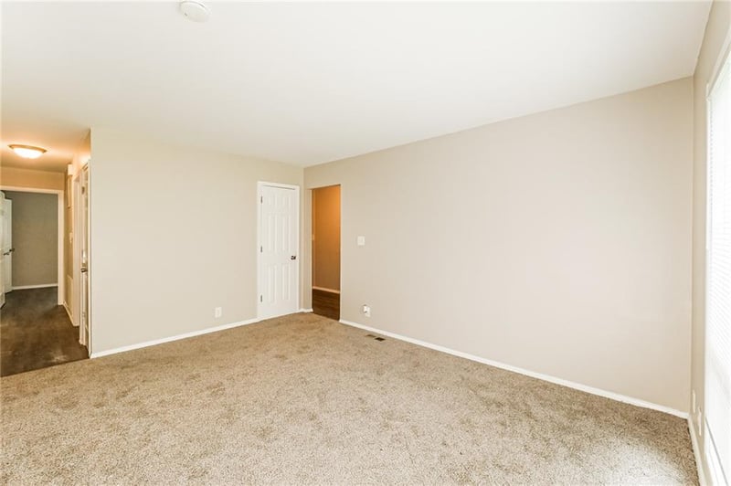 8706 E 91st St, Kansas City, MO 64134