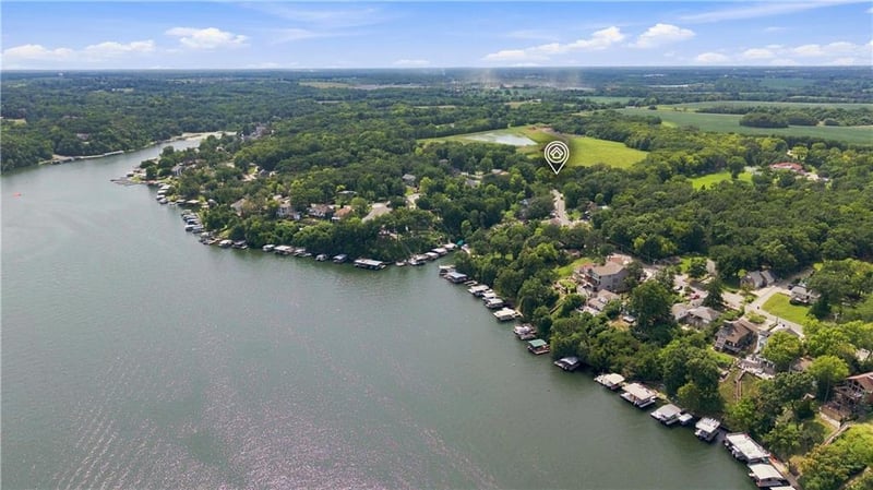 92 M St, Lake Lotawana, MO 64086