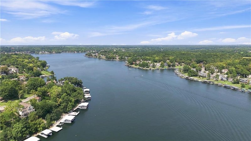 92 M St, Lake Lotawana, MO 64086