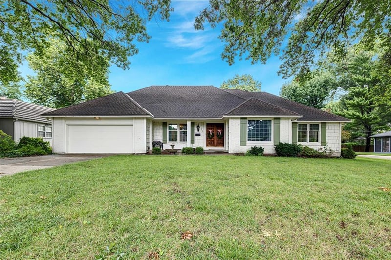 5000 W 97th Ter, Overland Park, KS 66207