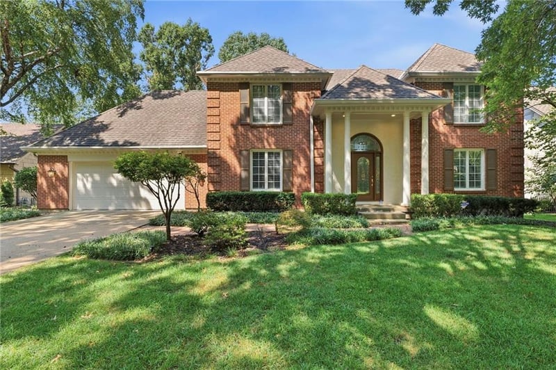 10164 Mackey St, Overland Park, KS 66212