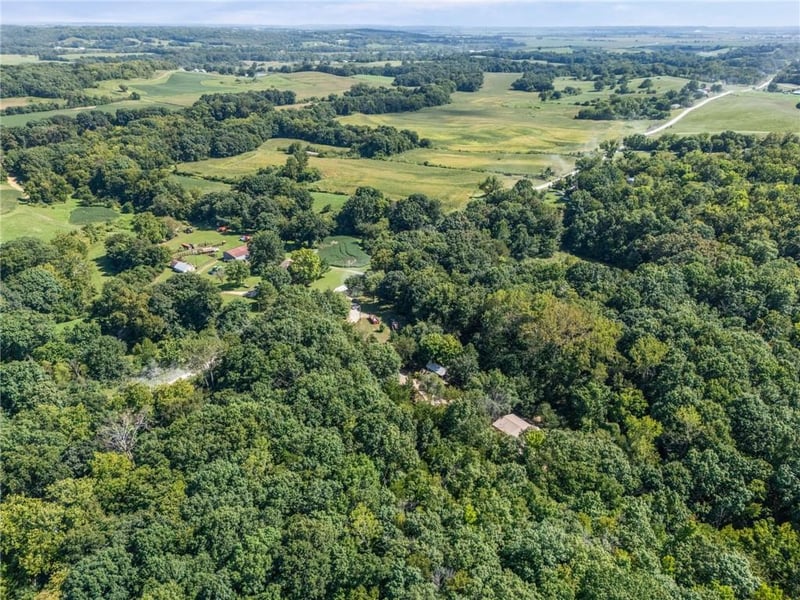 8898 Albany Rd, Orrick, MO 64077