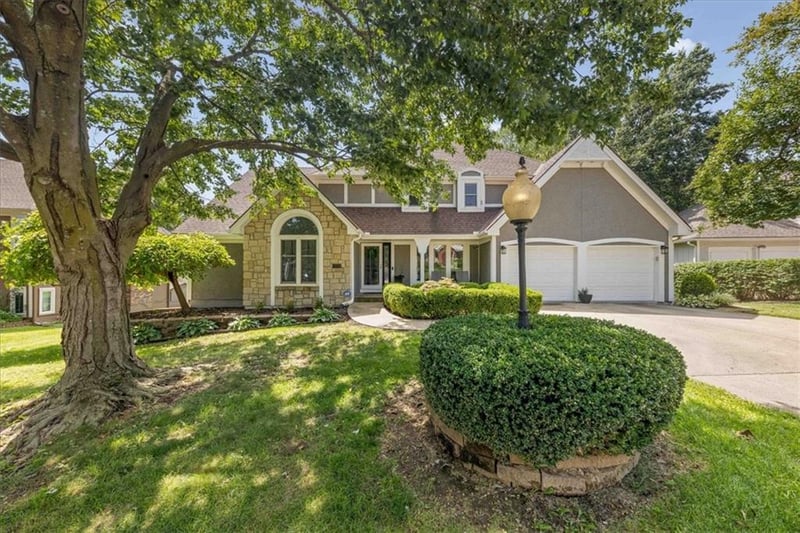 6728 N Quincy Cir, Kansas City, MO 64119