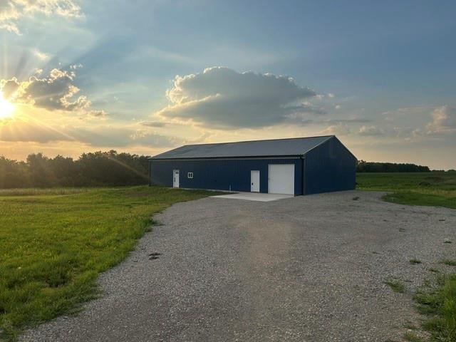 10594 86th St, Oskaloosa, KS 66066
