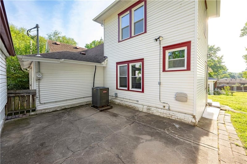 526 Reaser St, Leavenworth, KS 66048