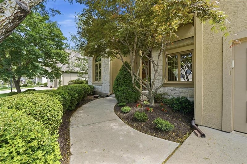 14227 Eby St, Overland Park, KS 66221