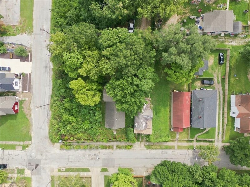 3003 Jarboe St, Kansas City, MO 64108