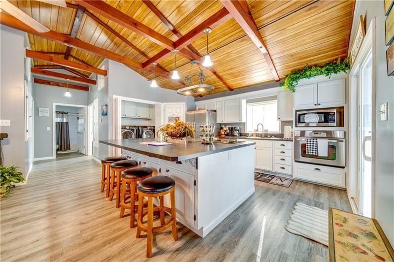 31569 Spring Ave, Warsaw, MO 65355