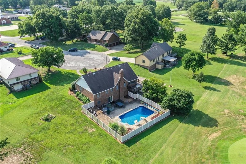 6 Willowgreen Dr, Butler, MO 64730