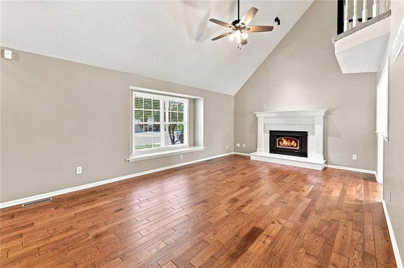 820 SE 11th Ter N, Lee's Summit, MO 64081