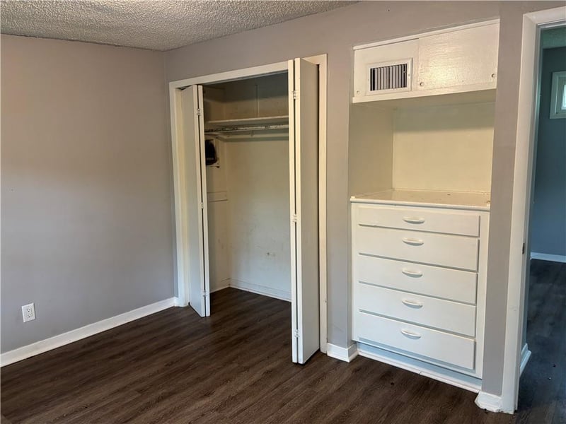 1413 W Waldo Ave, Independence, MO 64050