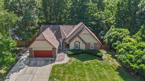 6209 NW 77th St, Kansas City, MO 64151