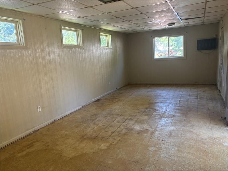 2823 Mulberry St, St Joseph, MO 64501