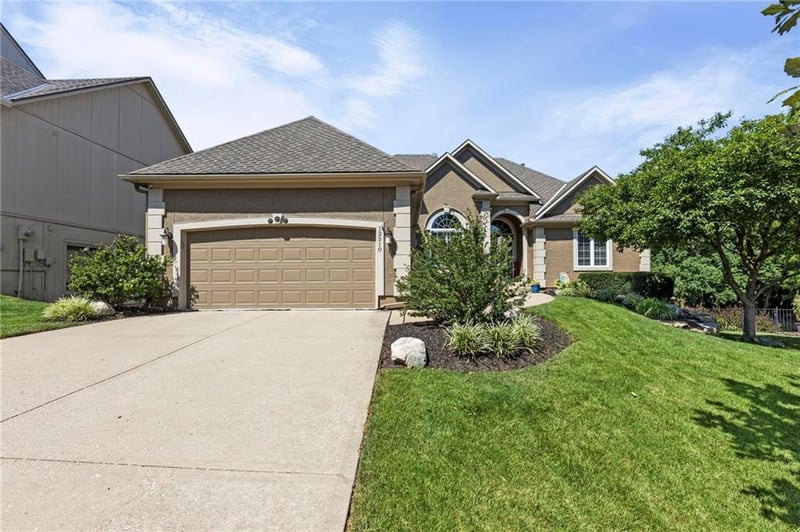 12510 Long St, Overland Park, KS 66213