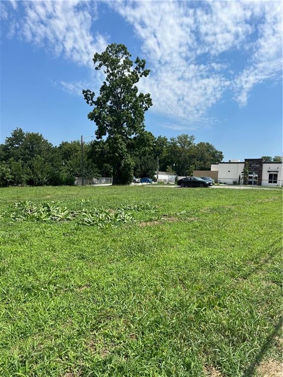 1312 E 23rd St S, Independence, MO 64055
