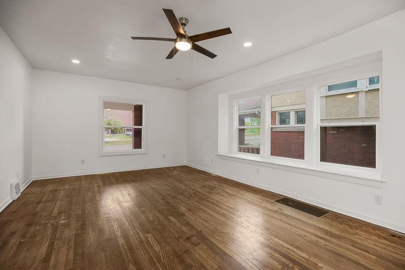 3128 Sw Summit Trafficway, Kansas City, MO 64111