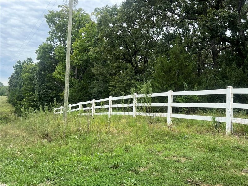 956 NW 1401 Rd, Odessa, MO 64076