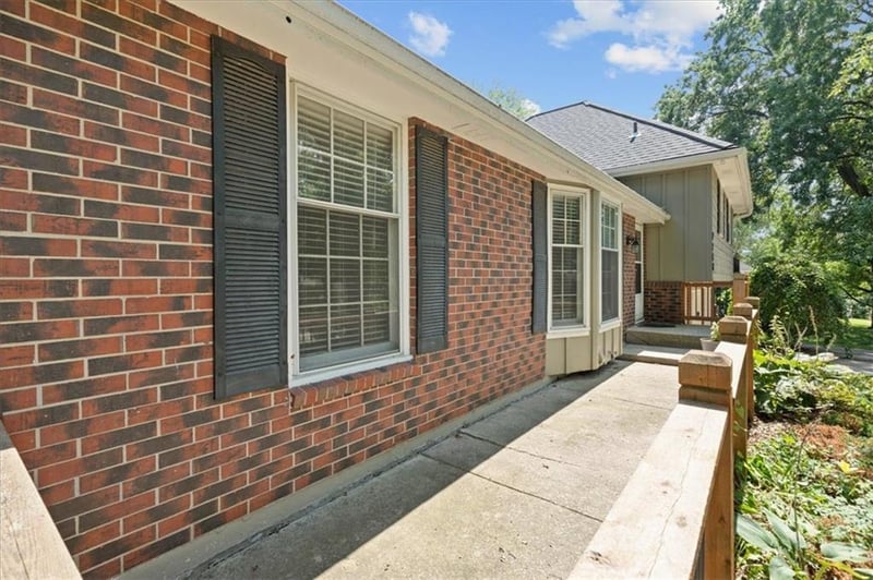 7211 N Highland Ave, Gladstone, MO 64118